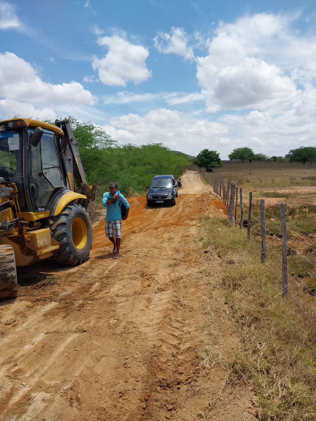 Prefeitura conserta passagem que liga o Sítio Calango ao Lageiro dos Nicácios