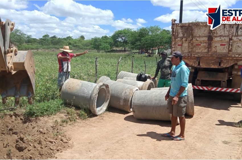 Prefeitura instala tubos em estrada da Lagoa da Serra