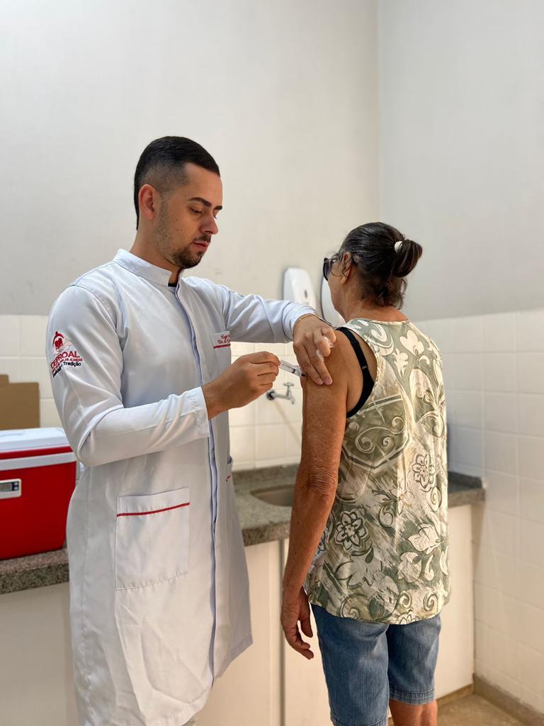 Dia D: Vacinação contra a Covid-19 e Influenza