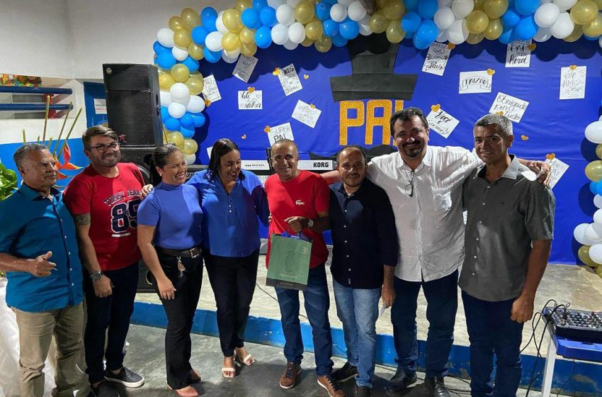 Prefeito Aldo Lira participa de evento do Dia dos Pais na Escola Antônio Pinto de Araújo