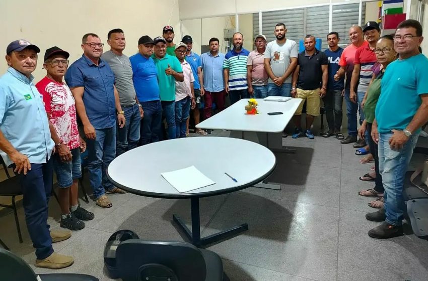 Técnicos da Secretaria de Agricultura se reúnem com líderes agrícolas de Estrela de Alagoas