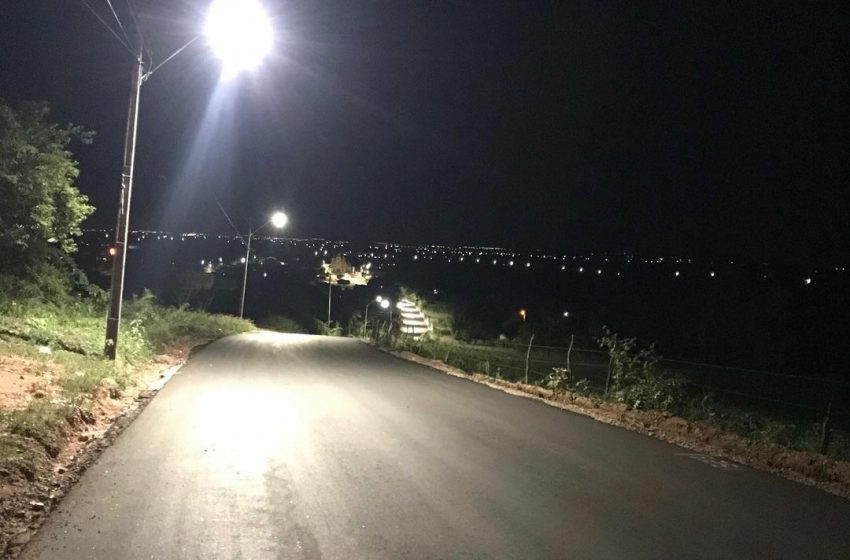 Iluminação de LED na Estrada do Povoado Ipueiras