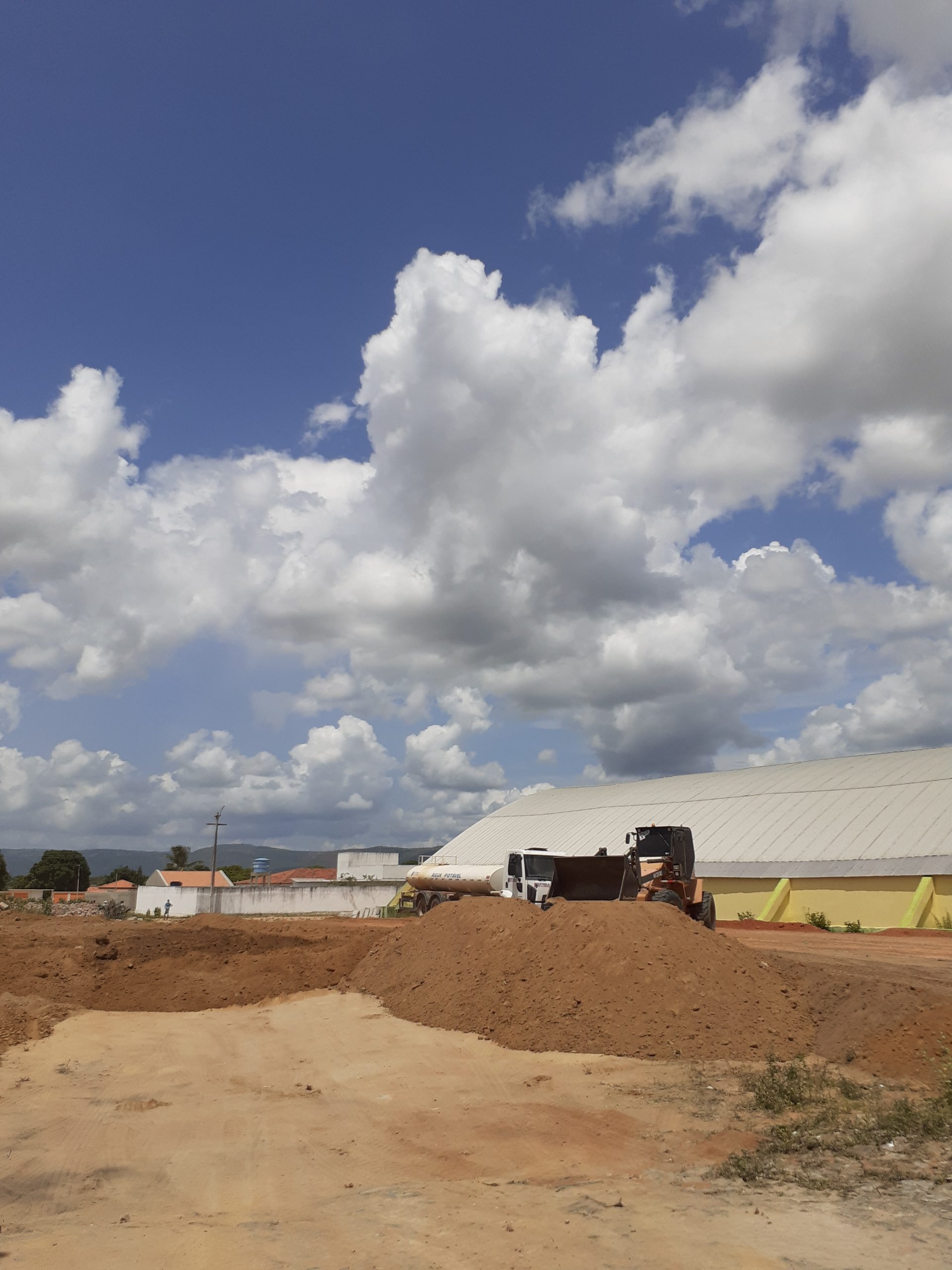 Prefeitura realiza terraplanagem do terreno onde será construído o CISP de Estrela de Alagoas