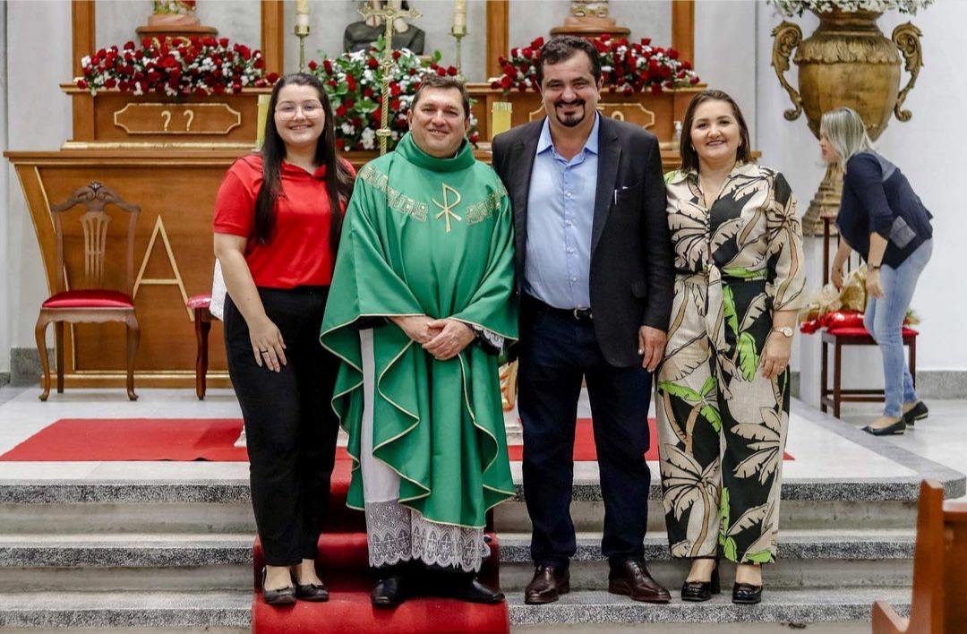 Padre Gilberto Pereira é empossado como novo Pároco de Estrela de Alagoas