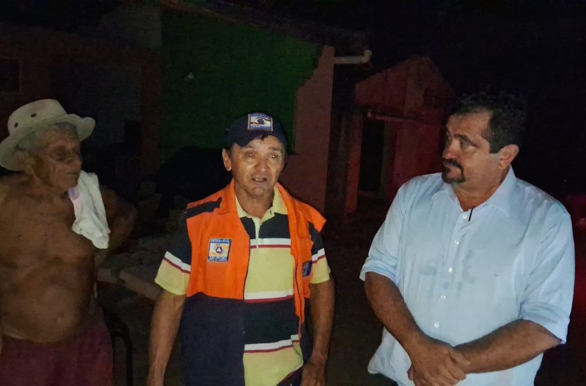  Prefeito Aldo Lira acompanha danos em Lageiro dos Nicácios